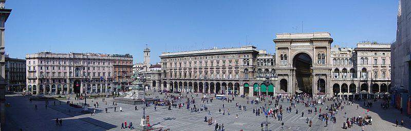 Milan Piazza del Duomo
